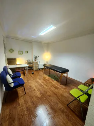 Alquilo salón x horas para terapeutas. Zona Sol