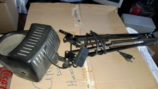 Lámpara lupa articulada escritorio