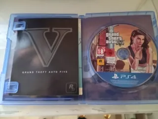 GTA V Premium Edition PS4 sin usar