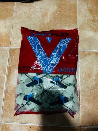 Separadores nivelación porcelánico gran formato 2m