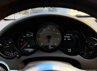 Porsche Cayenne 2011