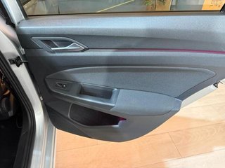 Volkswagen Golf Life 1.0 eTSI 81 kW (110 CV) DSG
