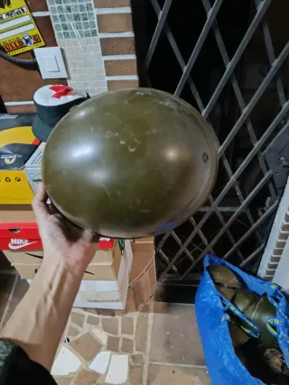 Casco militar búlgaro original