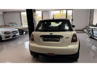 MINI MINI Cooper One 70 kW (95 CV)