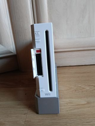 Ninteno Wii + Wii Sports.