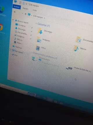 Portátil Toshiba i3 8GB RAM