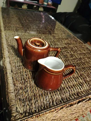 Cafetera y lechera cerámica vintage