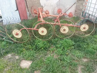 Rastrillo de 4 soles