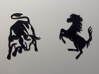 Logos Ferrari y Lamborghini