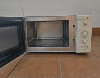 Microondas LG Grill Blanco