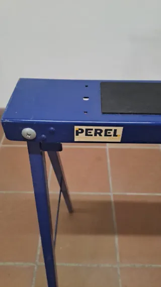 Caballetes de acero Marca Perel