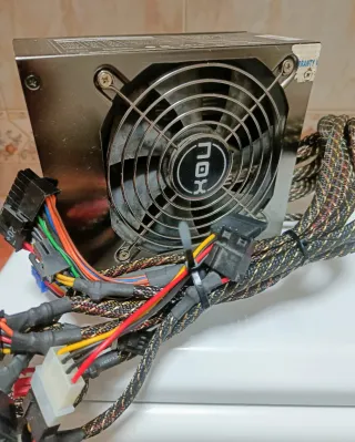 F. Alimentación PC NOX 500W (PCIe x6 ➕ PCIe x4)