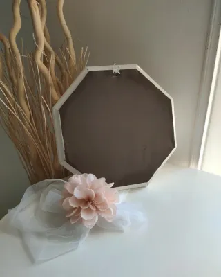 Cameo artigianale con cornice ottagonale