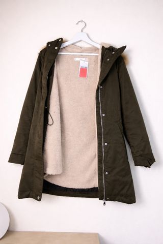 Abrigo verde con borreguito