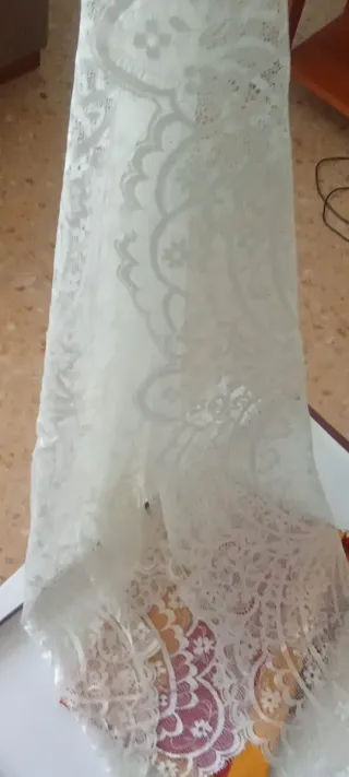 Mantilla media luna blanca encaje niña y adulta