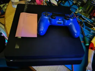 Consola PS4 Slim + Mando Azul + juegos