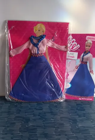 Vestito Barbie Moda nel Mondo Polonia