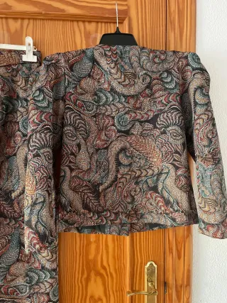 Traje Falda y Chaqueta Blanca Martín Talla 38