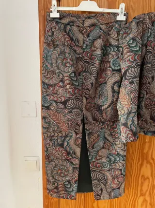 Traje Falda y Chaqueta Blanca Martín Talla 38