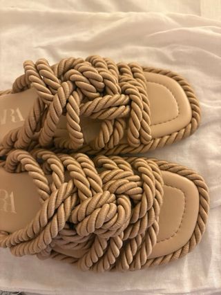Sandalias Zara Beige Mujer