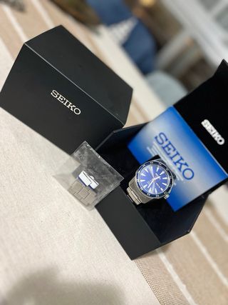 Reloj Seiko Solar 100m Azul y Plateado