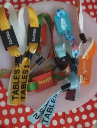 Pulseras Elrow y Tables