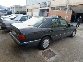 Mercedes-Benz Clase E 1988