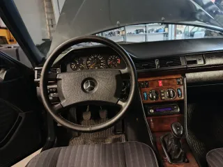 Mercedes-Benz Clase E 1988