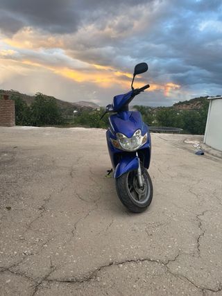 Yamaha jog rr SOLO SE CAMBIA