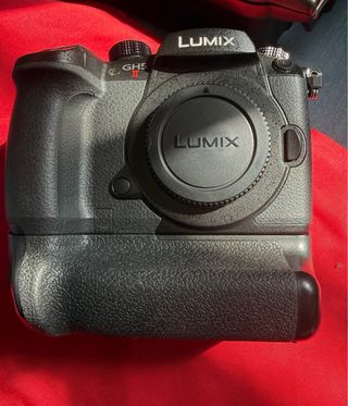 Panasonic Lumix GH5 II . SOLO CUERPO.