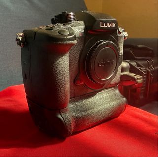 Panasonic Lumix GH5 II . SOLO CUERPO.