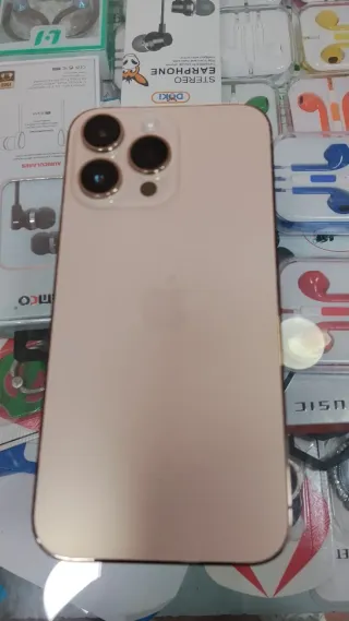 iPhone 14 Pro Max Negro/Dorado