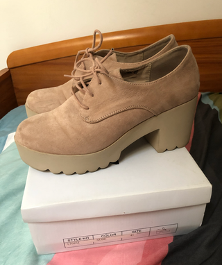 Zapatos rosa ante plataforma talla 41