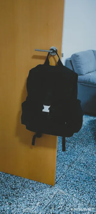 Mochila Negra Viaje Senderismo Múltiples Bolsillos
