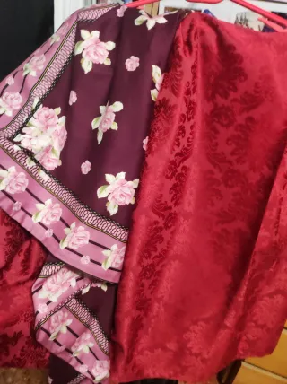 Falda regional + pañoleta de regalo