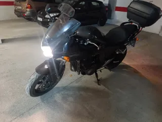 Kawasaki Z750S Negra