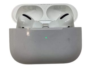 in-ear apple airpods pro