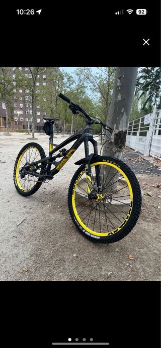 Bicicleta YT Capra Enduro