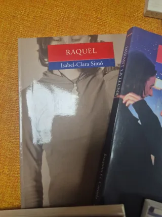 Colección de libros en valenciano