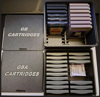 Porta cartuchos Game Boy