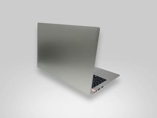 pc portatil x15 r1562