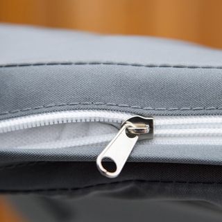 Set di Mobili da Giardino in Rattan PE, 3 Pezzi con 2 Sedie e Tavolo con Piano in Vetro per Terrazza e Bistro, Grigio