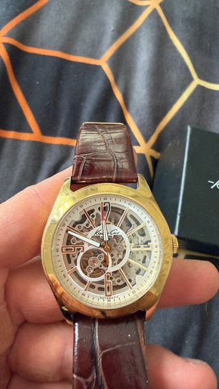 Reloj Kenneth Cole Automático Esqueleto Dorado