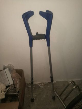 Stampelle per disabilità o recupero