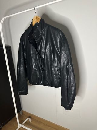 Cazadora Zara Woman Piel Sintética Negra Talla S