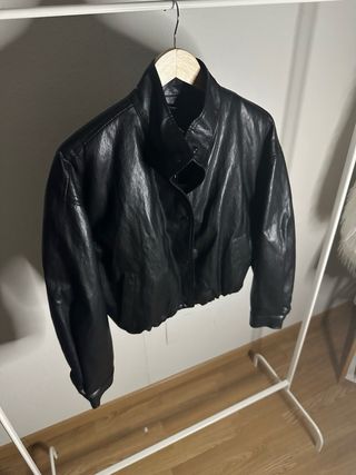 Cazadora Zara Woman Piel Sintética Negra Talla S