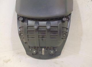 Asiento trasero peugeot satelis 125 rs 27576