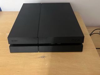 PS4 500GB + Mando + 17 Juegos