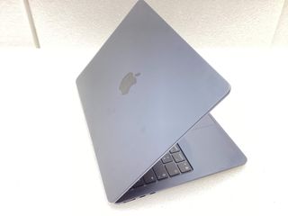 portatil apple apple macbook air m4 10-core 4.4 13 (8gpu) (2025) (a3240)