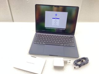portatil apple apple macbook air m4 10-core 4.4 13 (8gpu) (2025) (a3240)